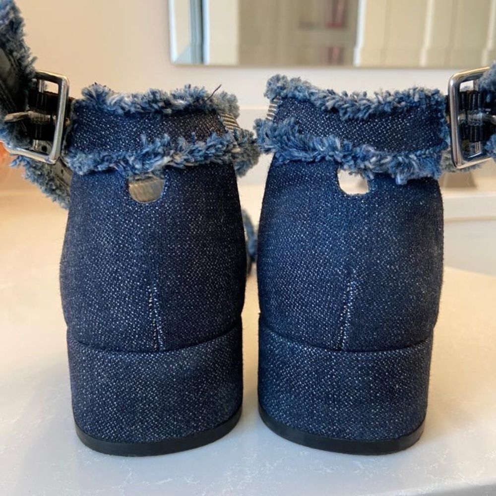 Stuart Weitzman Denim Block Heel Sandals 6.5 - Picture 9 of 12